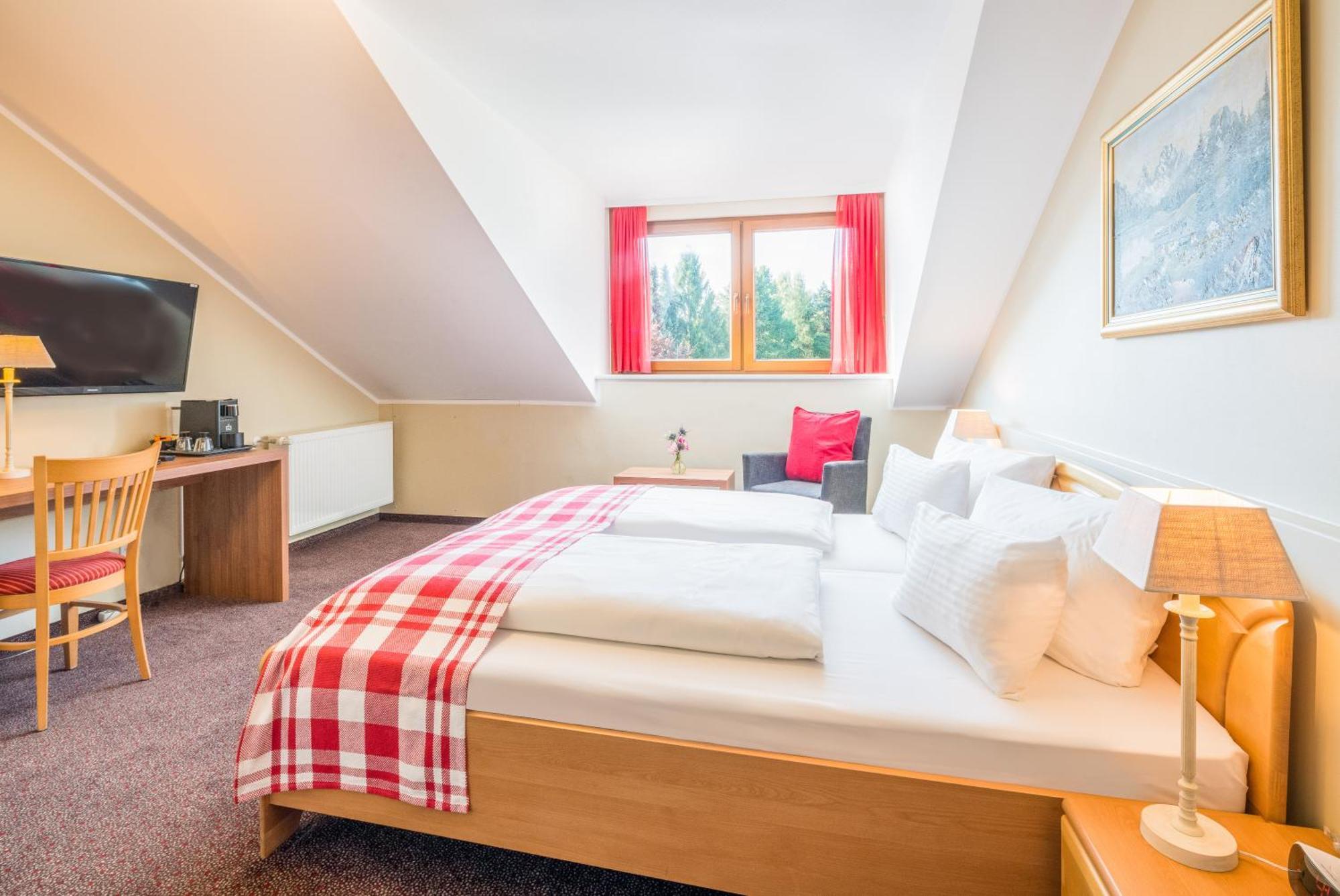 Best Western Hotel Brunnenhof Weibersbrunn Dış mekan fotoğraf