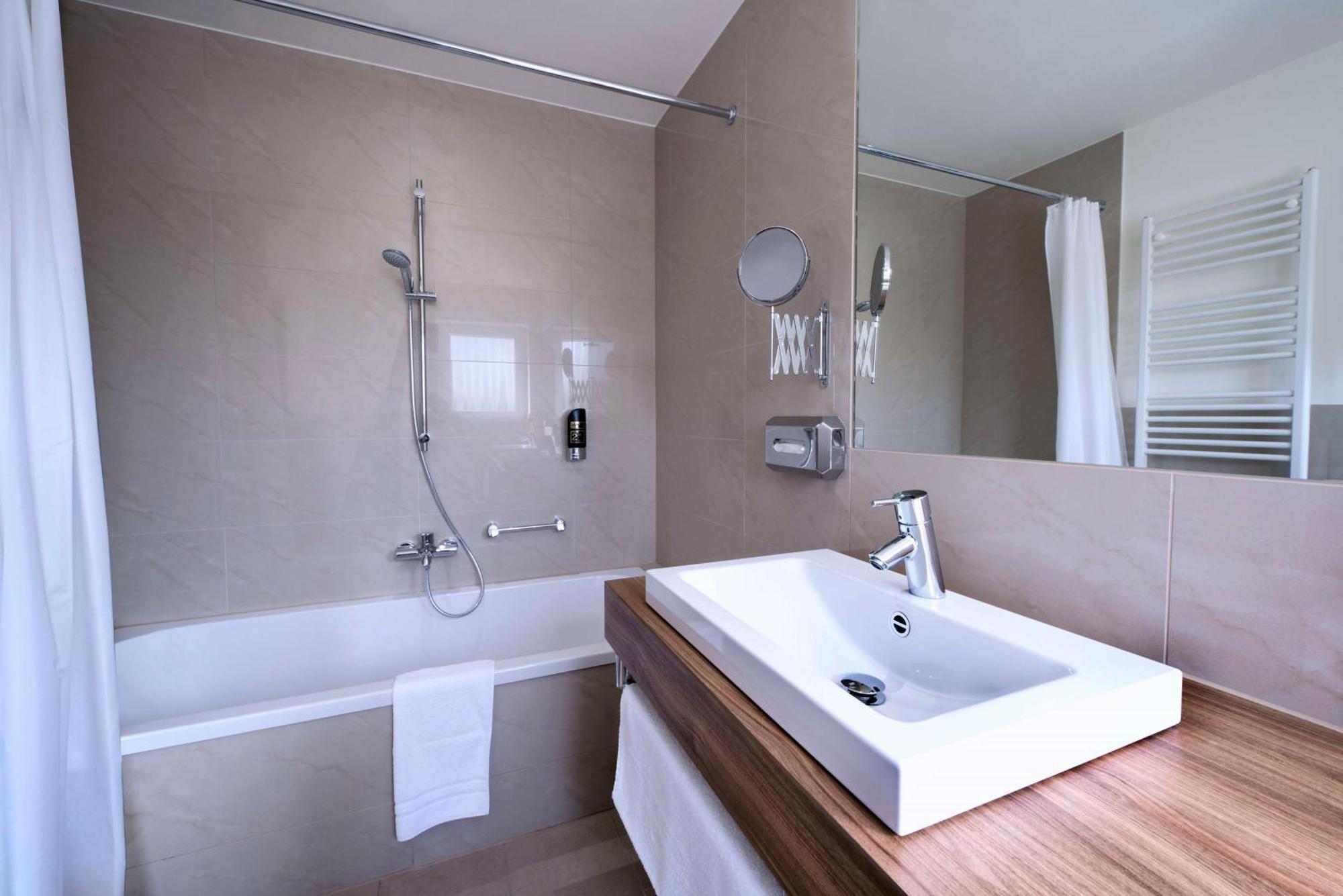 Best Western Hotel Brunnenhof Weibersbrunn Dış mekan fotoğraf