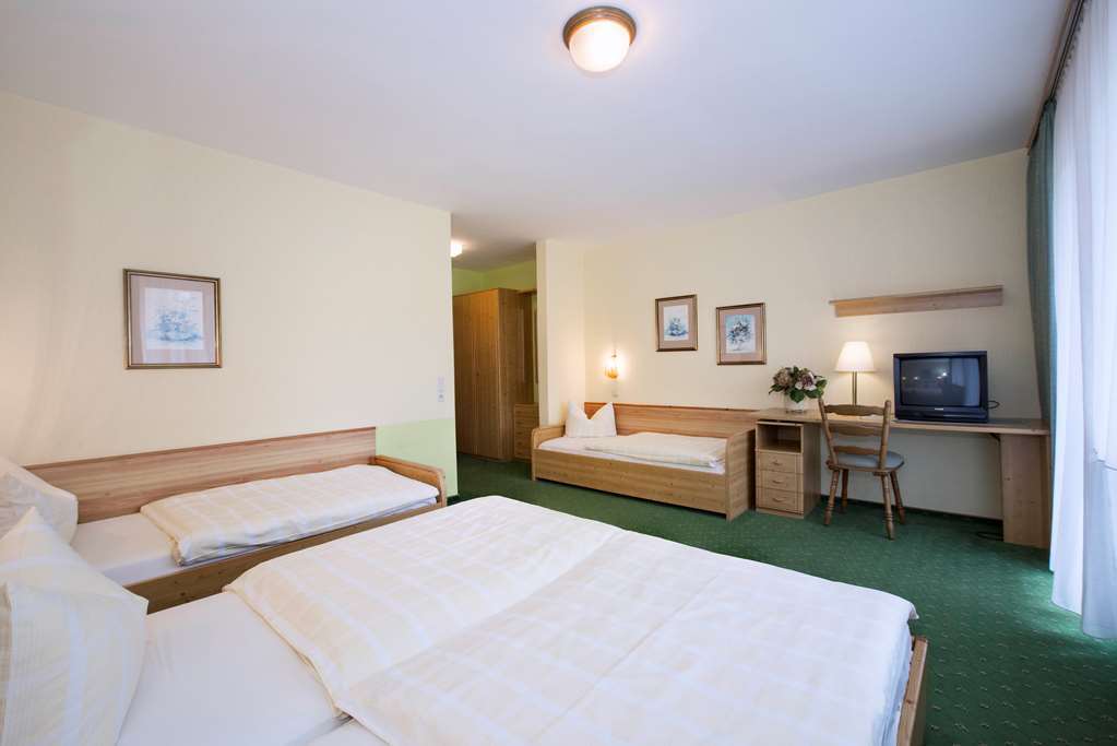Best Western Hotel Brunnenhof Weibersbrunn Oda fotoğraf